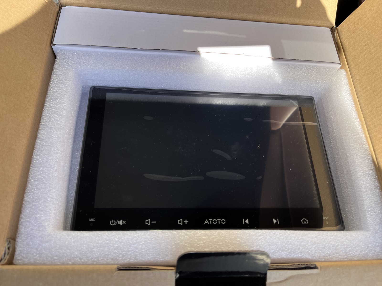 ATOTO S8MS 9インチを開封したところ