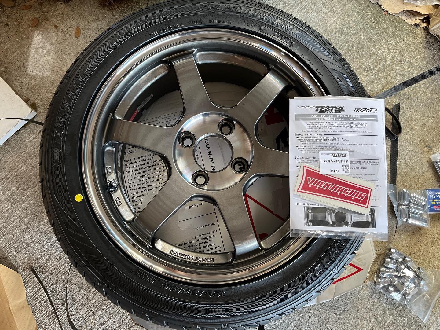 VOLK RACING TE37 SONIC SLとダンロップ ル・マンLM704の新品セット