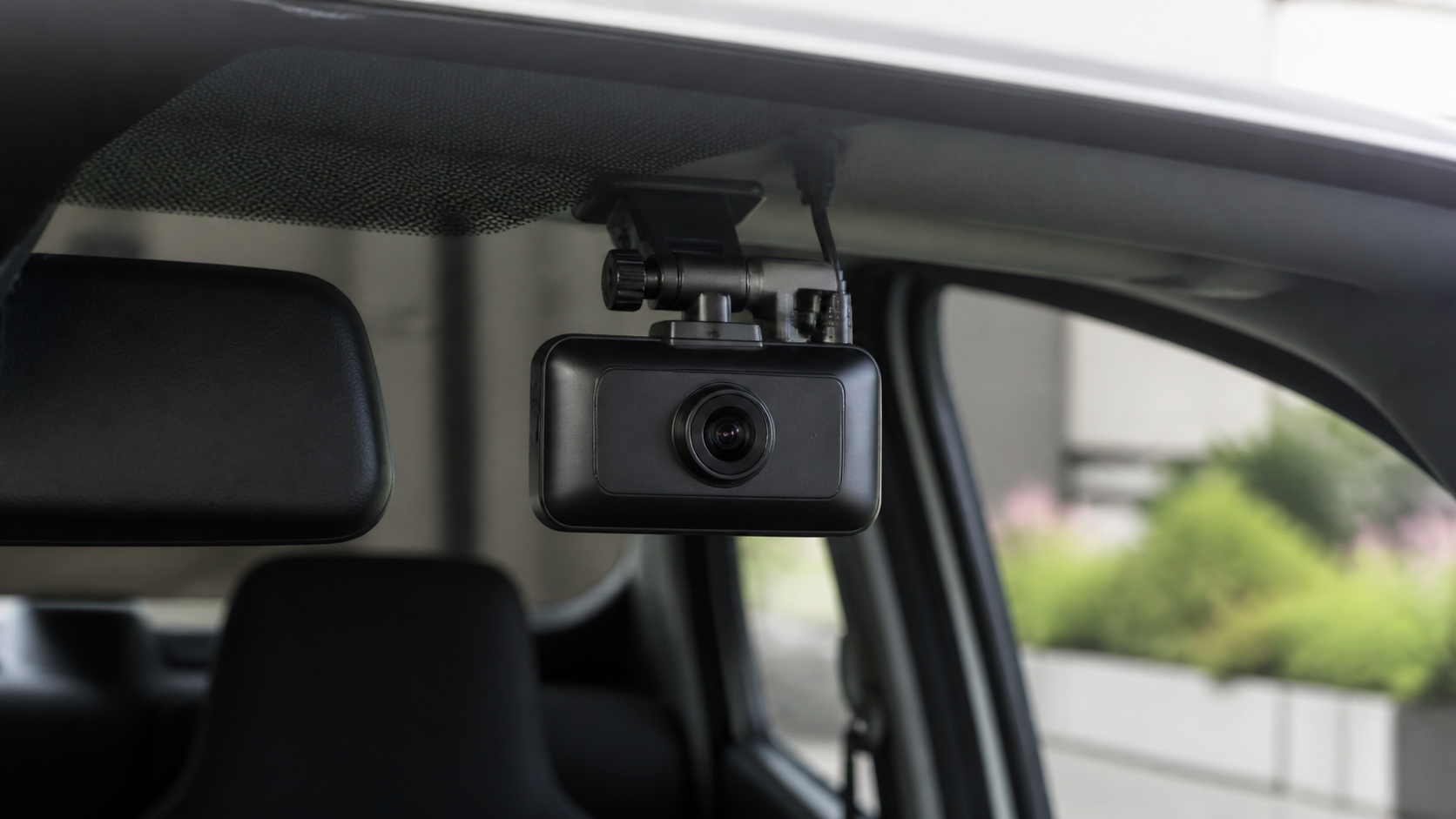 zdr043 zdr018 違い コムテック製ドラレコ「ZDR043」と「ZDR018」の基本仕様と決定的な違い